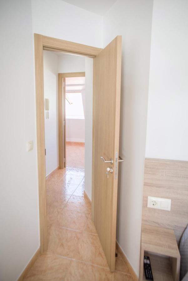Apartamentos Pilucha ムシア エクステリア 写真