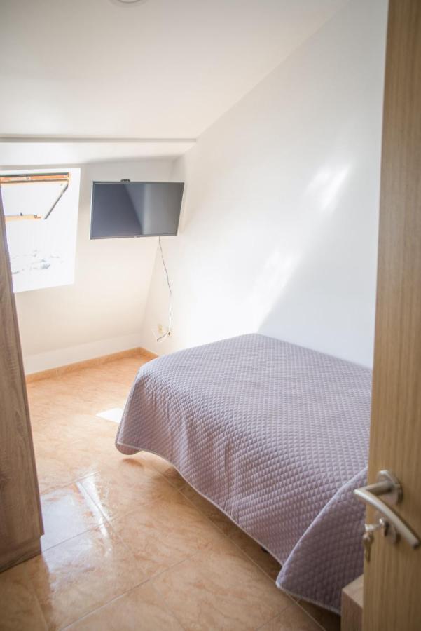 Apartamentos Pilucha ムシア エクステリア 写真